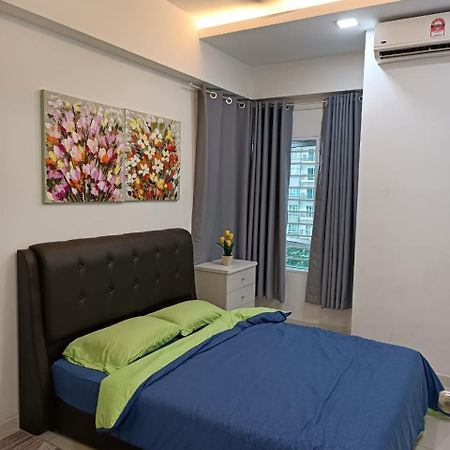 Qaisara D'Savanna Homestay@Southville City Bangi Exteriör bild