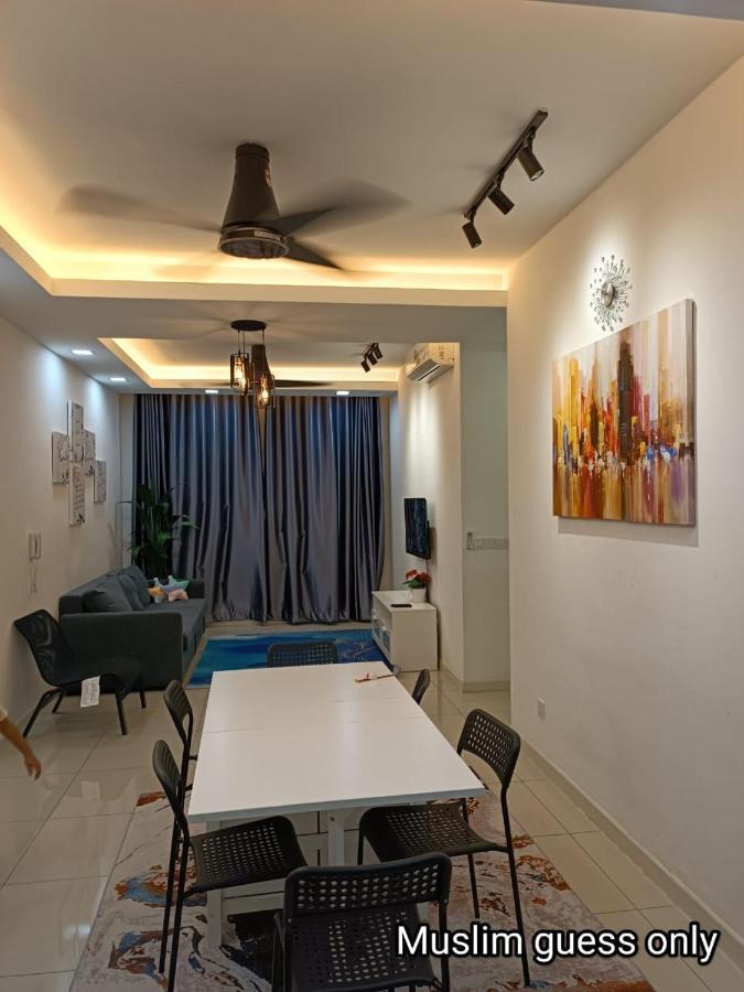 Qaisara D'Savanna Homestay@Southville City Bangi Exteriör bild