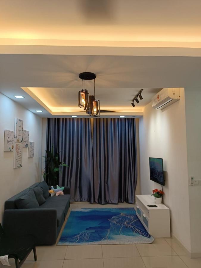 Qaisara D'Savanna Homestay@Southville City Bangi Exteriör bild