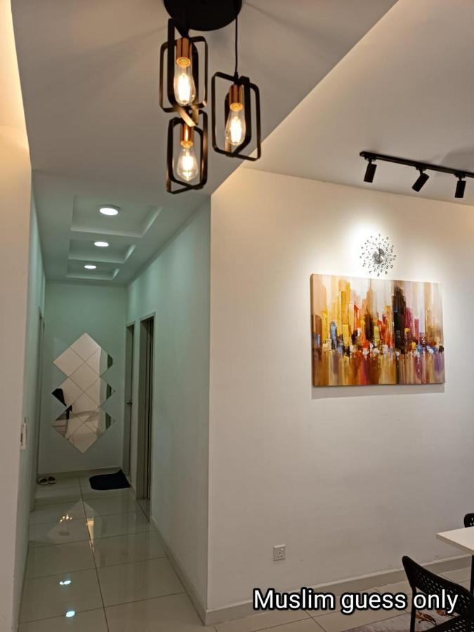 Qaisara D'Savanna Homestay@Southville City Bangi Exteriör bild